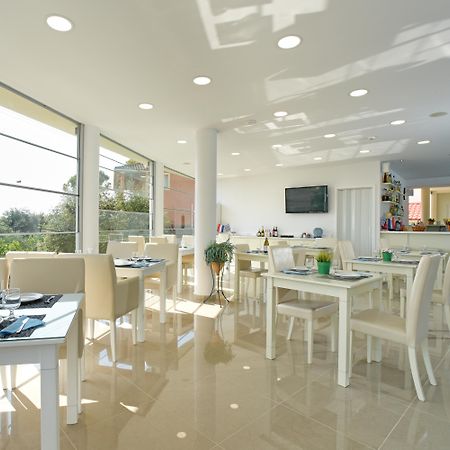 Palapart Gikas Suites And Studios Gouvia Exterior foto