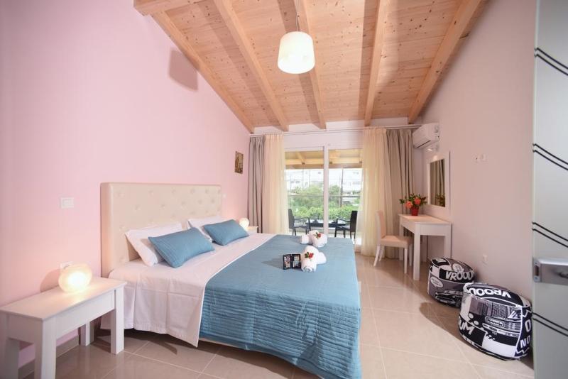 Palapart Gikas Suites And Studios Gouvia Exterior foto