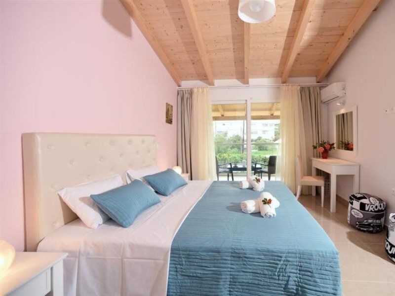 Palapart Gikas Suites And Studios Gouvia Exterior foto