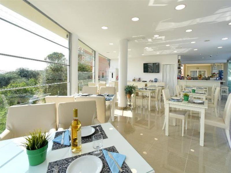 Palapart Gikas Suites And Studios Gouvia Exterior foto